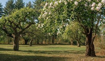 109 Sahagian Rd, Belgrade, ME 04917