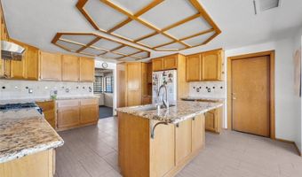 16635 Wintun Rd, Apple Valley, CA 92307