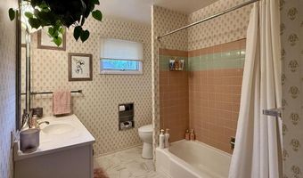 614 19th St, Cody, WY 82414