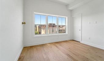 90 E 27TH St, Bayonne, NJ 07002