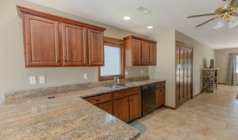 342 Benit Dr #4, Arnolds Park, IA 51331