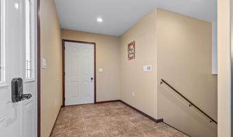 2020 S Lawson St, Aberdeen, SD 57401