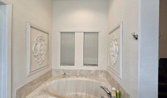 507 Oakwood Pl, Carlsbad, NM 88220