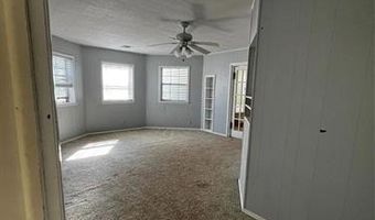 311 E A St, Atoka, OK 74525