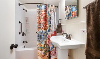 550 Ohio St, Bangor, ME 04401