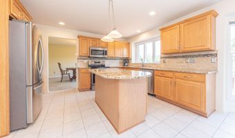 2058 Chardonnay Ct, Ann Arbor, MI 48108