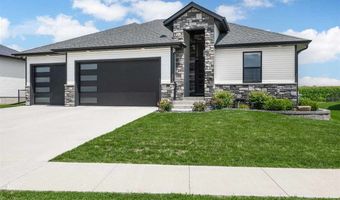1190 Berkshire Ln, North Liberty, IA 52317