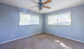 307 W College St, Athens, TN 37303