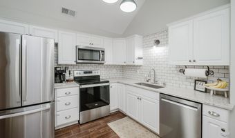 114 HORSESHOE Cir, Alabaster, AL 35007