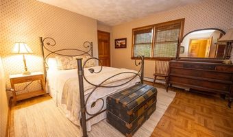 15 South Ln, Angola, NY 14006