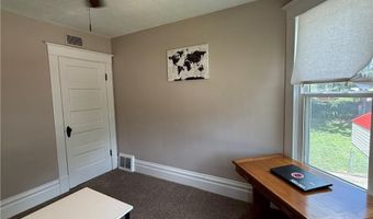 619 N 10th St, Atchison, KS 66002