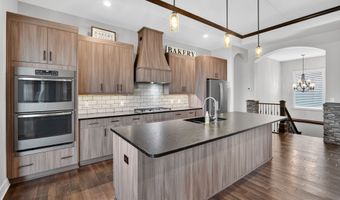 2357 Stonewood Ct SW, Altoona, IA 50009
