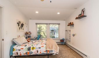 82 Kempson Pl, Metuchen, NJ 08840