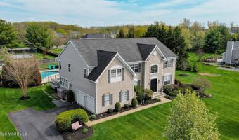 5 Denise Dr, Allentown, NJ 08501