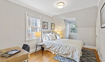 5013 WORTHINGTON Dr, Bethesda, MD 20816