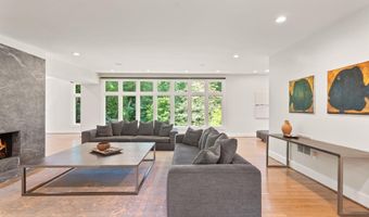 3100 N MONROE St, Arlington, VA 22207