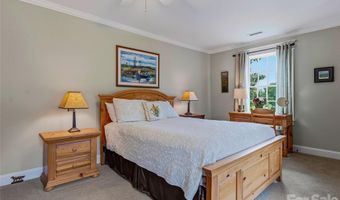 76 Edgelawn Rd, Asheville, NC 28804