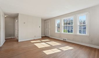 2 Perham St, Bedford, MA 01730