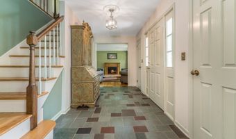 114 Manor Way, Alexandria Twp., NJ 08867