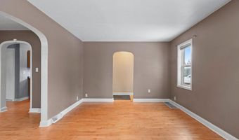 1604 N CLARK St, Appleton, WI 54911