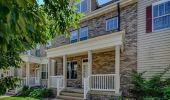 62 S Gardens Way, Fitchburg, WI 53711
