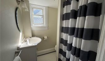 49 Connection St, Newport, RI 02840