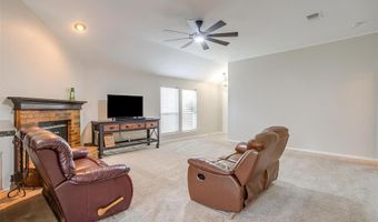 304 Limestone Dr, Alvarado, TX 76009