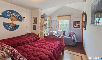 29 Carol St, Danbury, CT 06810