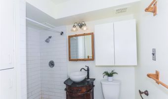 1423 Emerson St 105, Honolulu, HI 96813