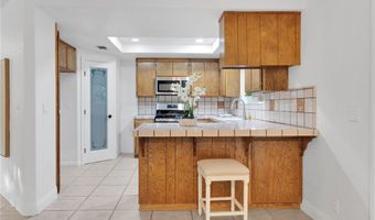 12490 Palomino Ln, Apple Valley, CA 92308