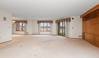 2193 SUNRISE Dr 6C, Appleton, WI 54914