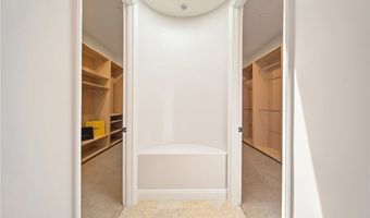 15850 Seville Ln, Encino, CA 91436