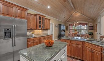 400 Crouch Rd, Benton, LA 71006