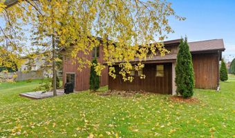 W2819 SCHMALZ Circle, Appleton, WI 54915