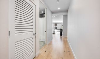 340 W 2nd St 3, Boston, MA 02127