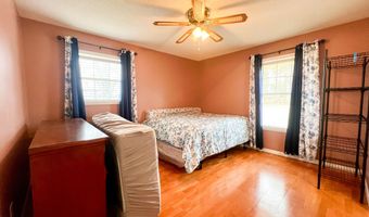 2115 Blackshear, Baxley, GA 31513