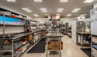 215 SE 10TH St, Bandon, OR 97411