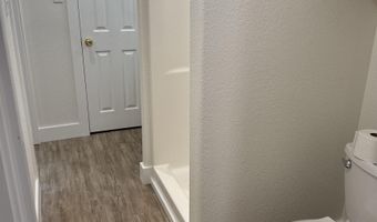 180 Lovers Ln, Alto, TX 75925