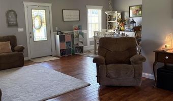 932 Sewell Dr, Albany, KY 42602