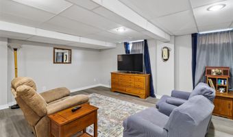 1214 NW Applewood St, Ankeny, IA 50023