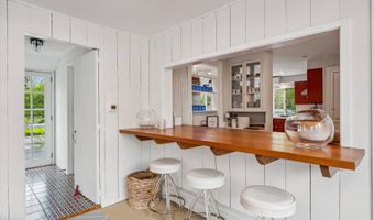 84 Indian Wells Hwy, Amagansett, NY 11930