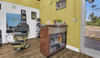 123 W MAIN St, Apopka, FL 32703
