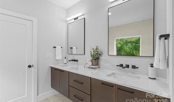 1613 Umstead St, Charlotte, NC 28205