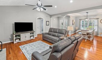 100 Windsor Dr, Alton, IL 62002