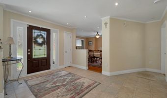22 Fairway Dr, Ashland, NH 03217