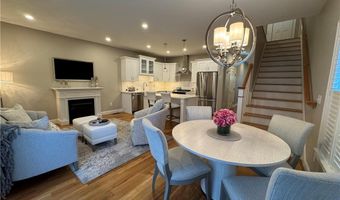 25 Franklin Rd 1, East Greenwich, RI 02818