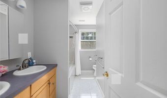35 Provident Pl, Coventry, RI 02816