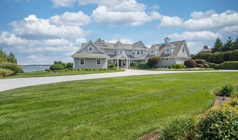 135 Cliff Dr, Narragansett, RI 02882