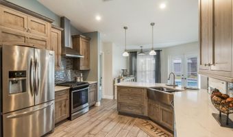 2113 KIRKLAND LAKE Dr, Auburndale, FL 33823