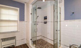 82 Kempson Pl, Metuchen, NJ 08840